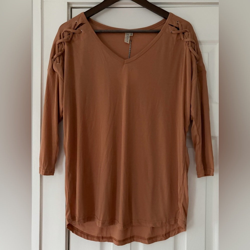 Lush Women's Brown Long Sleeve Top with Braided Shoulders Size Large NWT